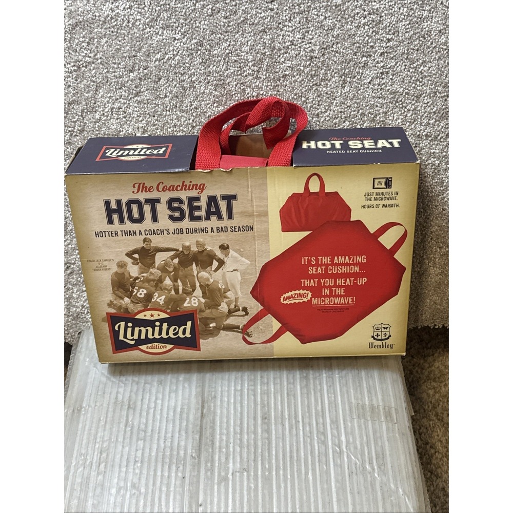 Wembley LIMITED EDITION The Coaching HOT SEAT Portable Seat Warmer RED NEW